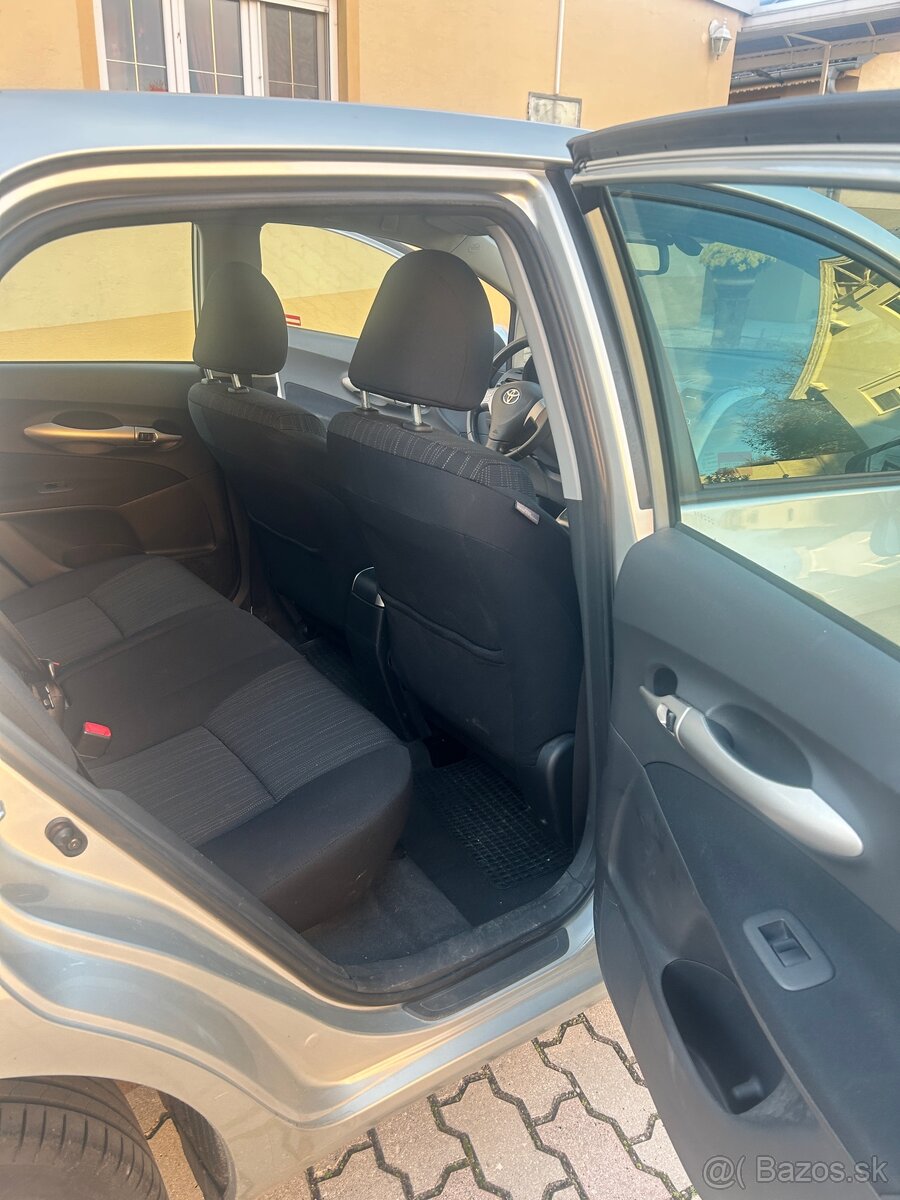 TOYOTA Auris D4D - 7