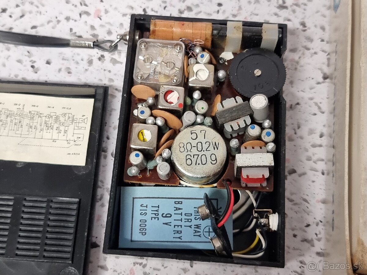 Neckermann Twen-Tone so 6 tranzistormi, model č. 822/663 - 7