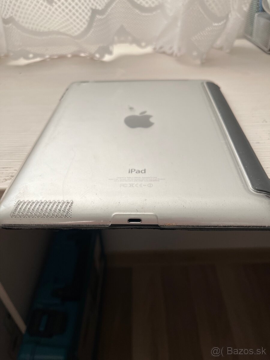 Apple iPad s Retina displejem 32GB Celluar MD526FD/A - 7