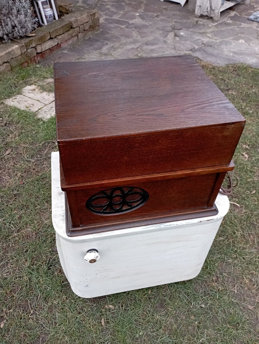 Starý gramofón Parlophon - 7