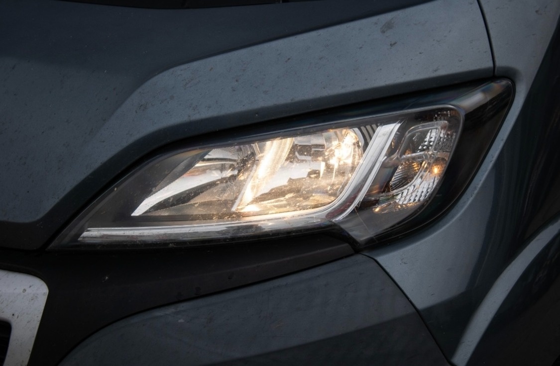 Peugeot Boxer 2.0 BlueHDi • 9-miestny • - 7