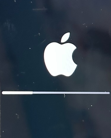 Mobilny telefon iPhone XR 64GB + kryty zdarma - 7