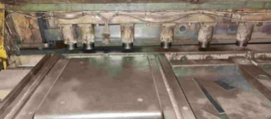 Tabulové nůžky CNTA 3150/10 A, vyrobené v roce 1981 - 7