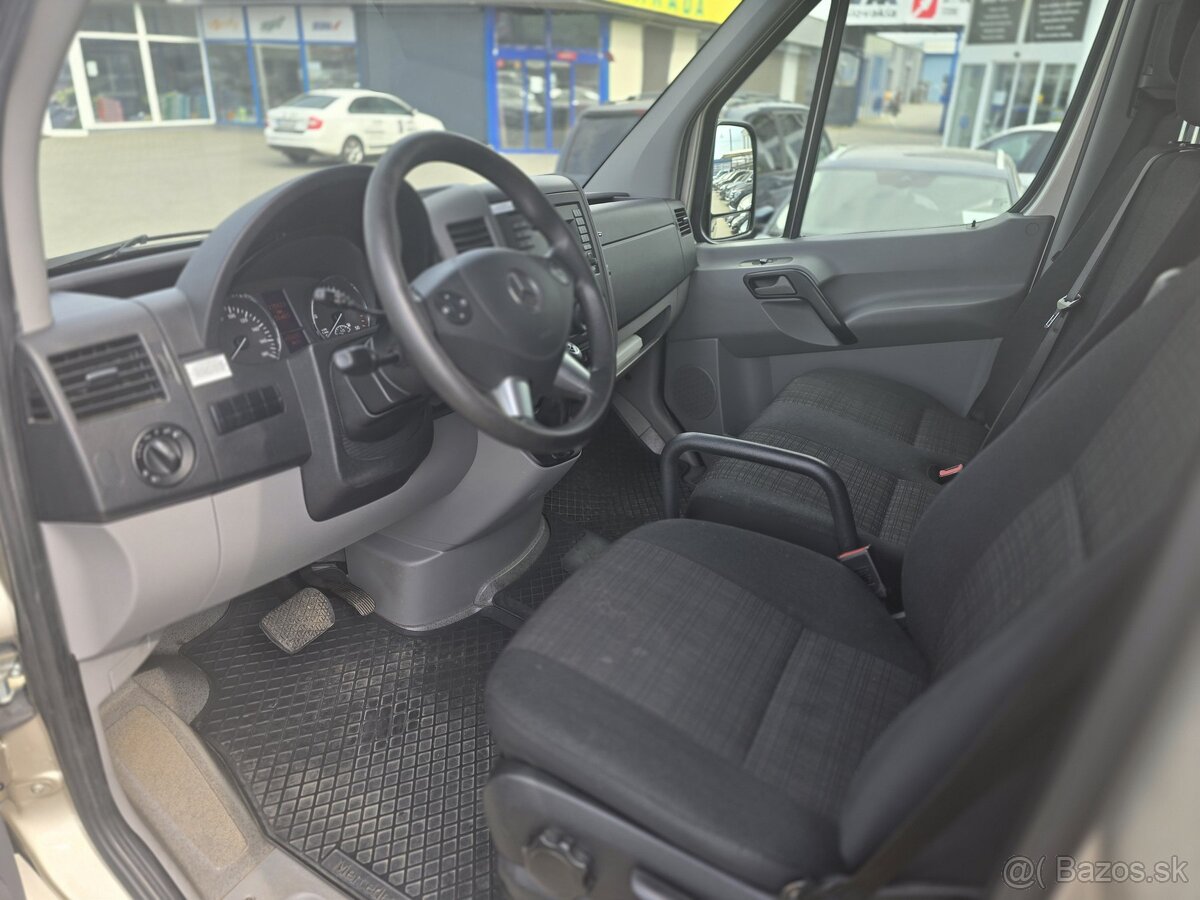 Mercedes-Benz Sprinter - 7