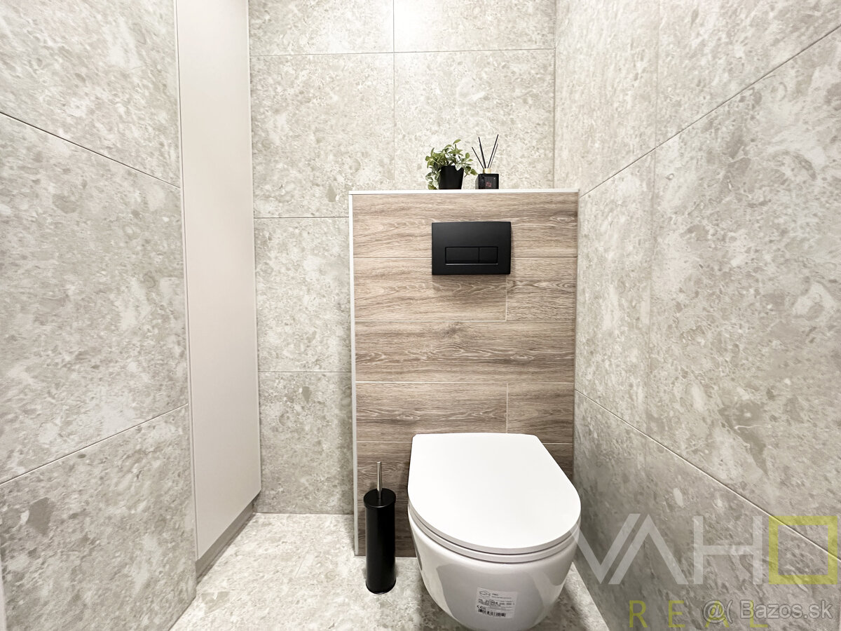 NA PREDAJ: Štýlový, kompletne zrekonštruovaný 3-izbový byt n - 7