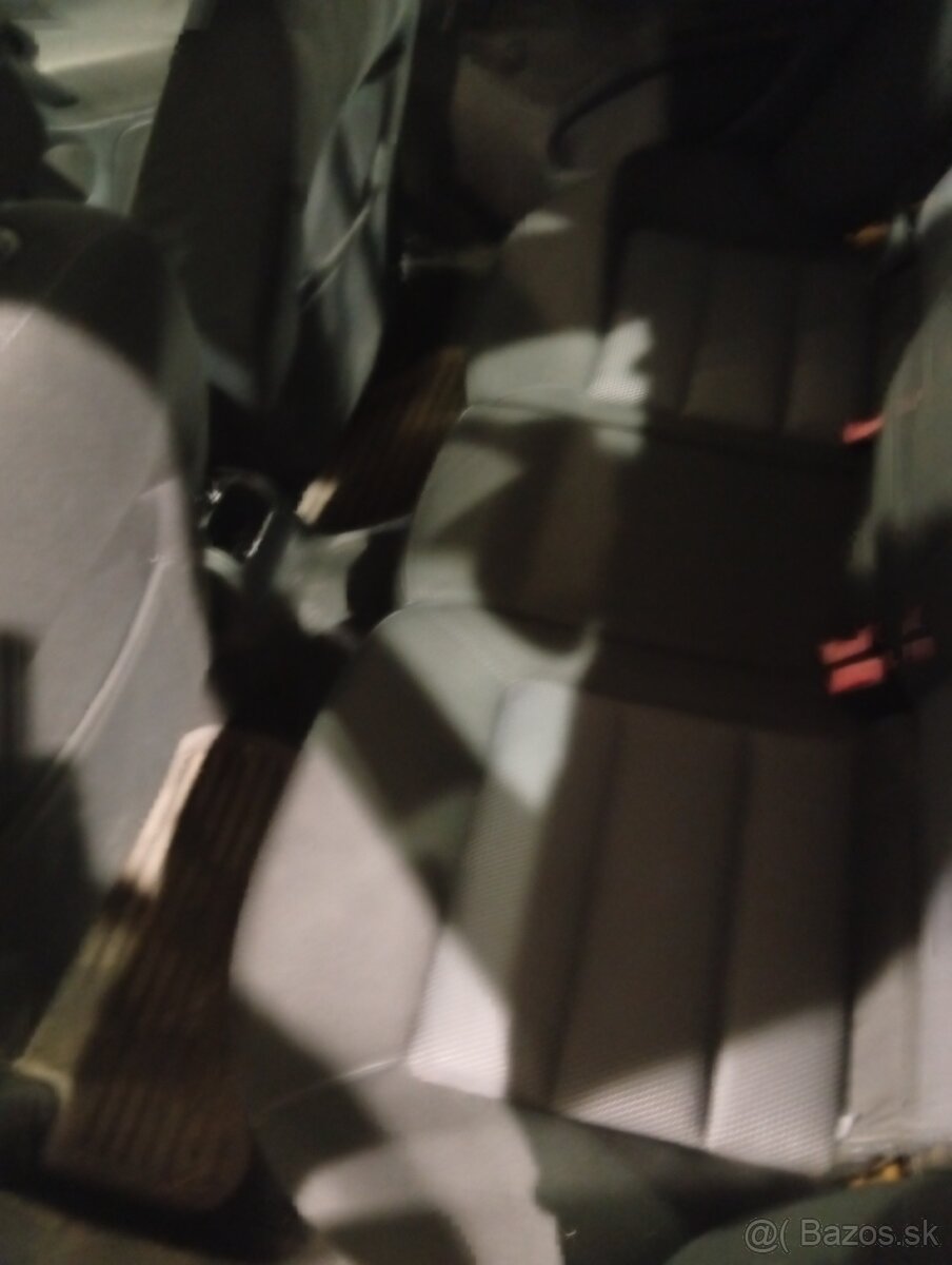 Octavia 2 1,9 tdi - 7