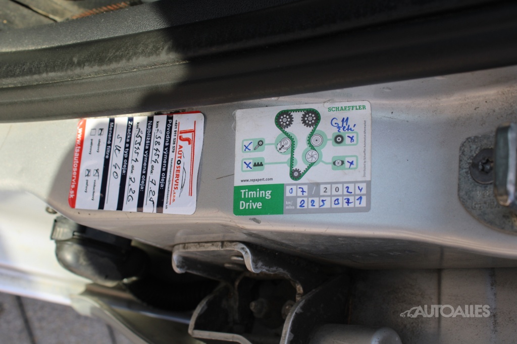 Renault Clio 1,2 i 16V 55 kW ICE - 7