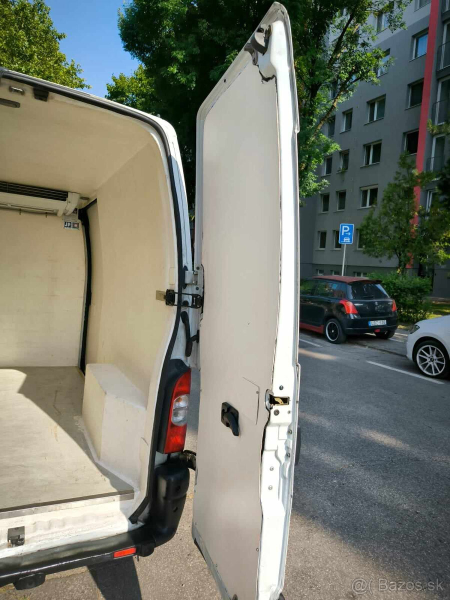 2004 Chladiarenská dodávka Renault master - 7