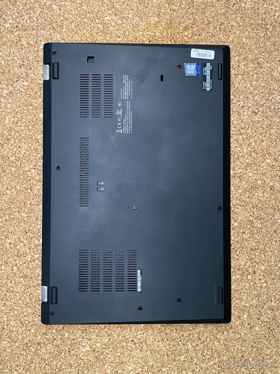 Lenovo ThinkPad T15 Gen 1 - 7