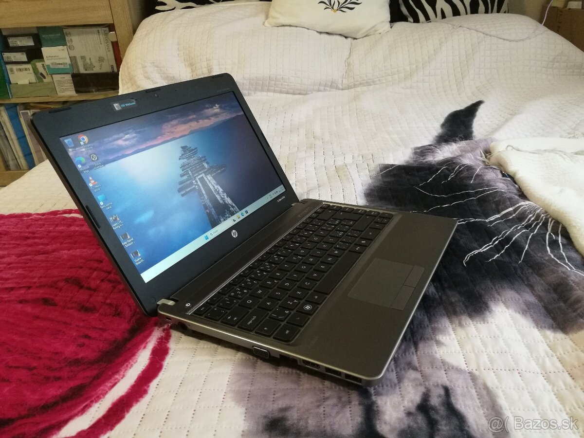 HP ProBook. 13,3".SSD 128 GB. RAM 8 GB. Baterka dobrá. - 7