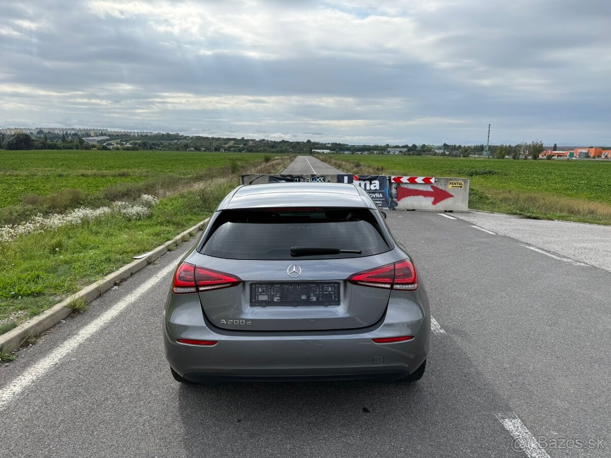 Mercedes Benz A 200d - 7