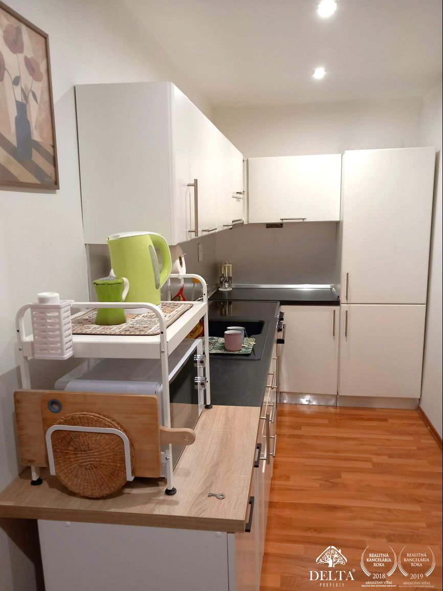 Delta -1 izb. byt 38 m2 širšie centrum Banská Bystrica prená - 7