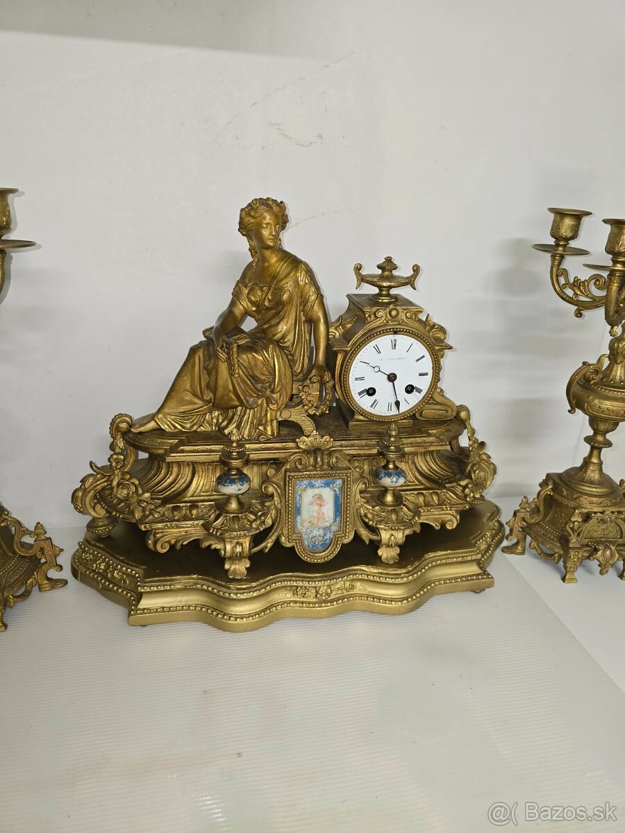 Krásne figurálne hodiny a svietniky - 7