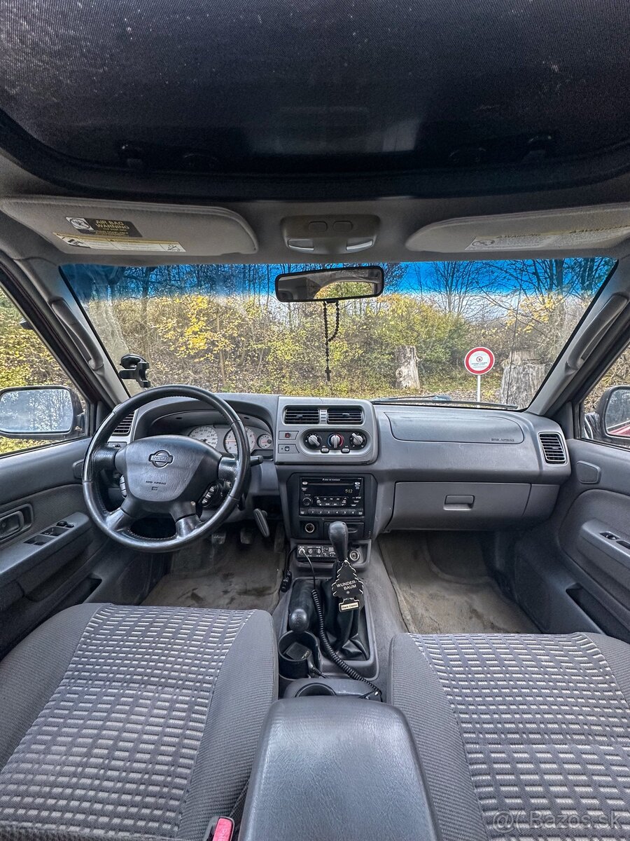 Nissan Xterra 3,3 benzín V6 - 7