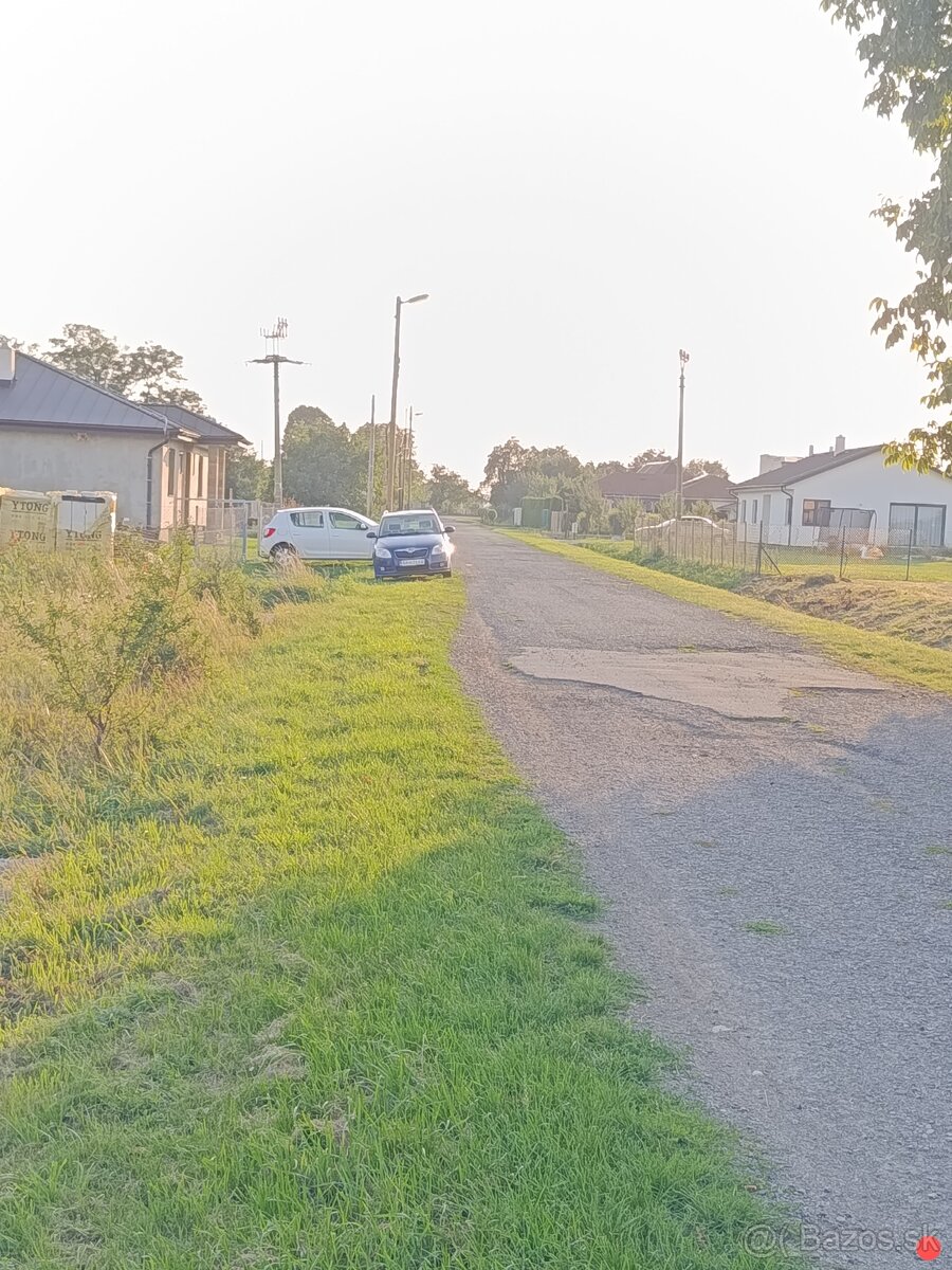 Predám stavebný pozemok v obci Hatalov - 7