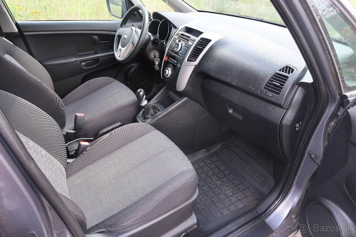 Kia Venga 1.4 66kw r.v. 2010 - 7