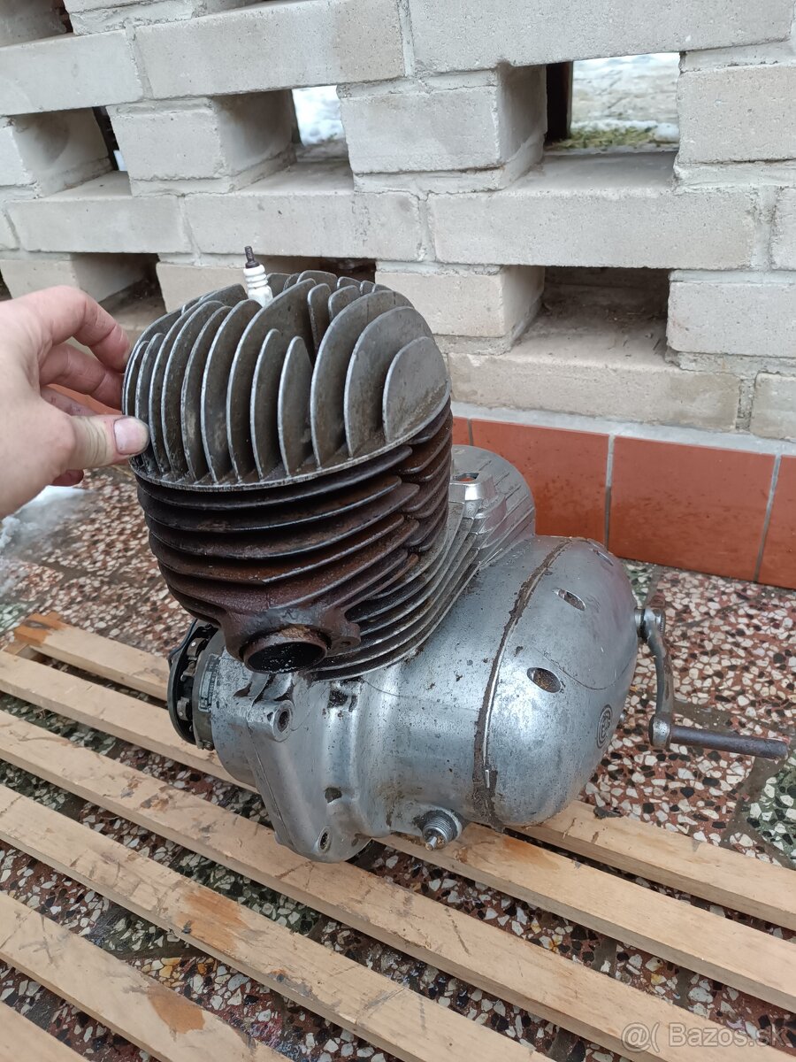 Motor ČZ 175 / 450 - 7