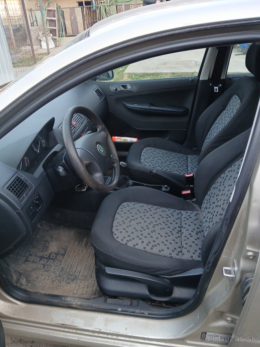 Předám ŠKODA FABIA - 7