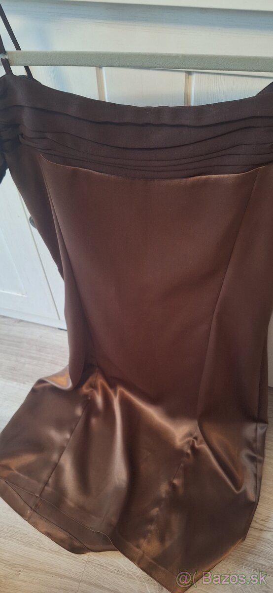 Prenádherné spoločenské šaty - 7