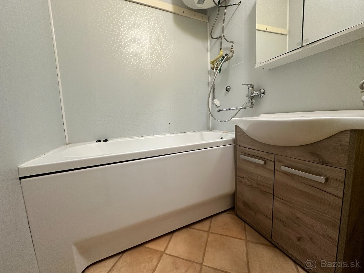 PREDAJ - 2 izbový byt, Letná ulica, Plešivec - 7