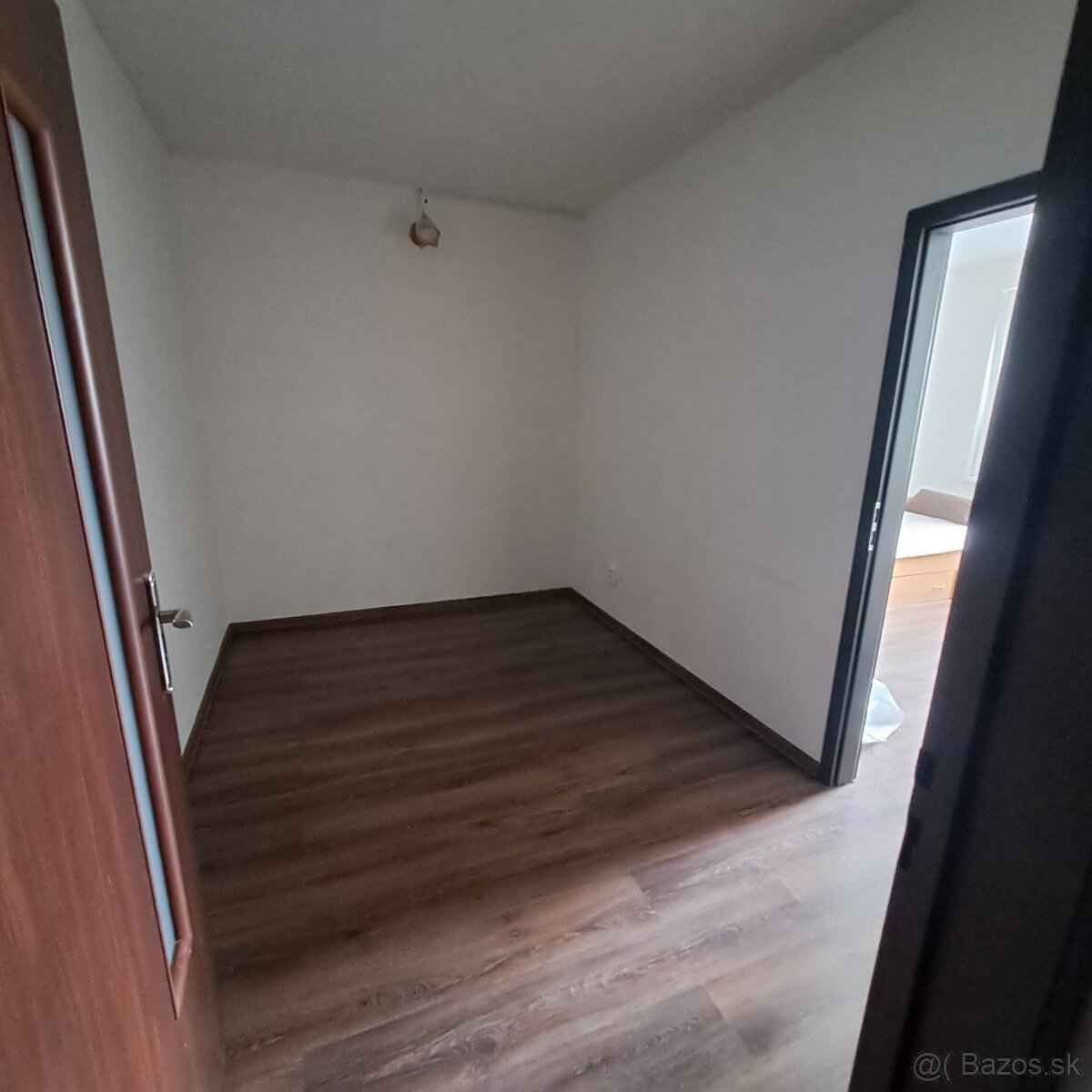 Prenajom 3,5izbovy byt Zlaté Moravce REZERVOVANÉ - 7