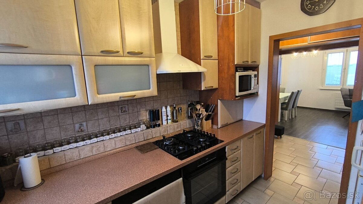 PREDAJ - 3-izb. byt - Martin - Košúty 2 - F. Štefunku - 7