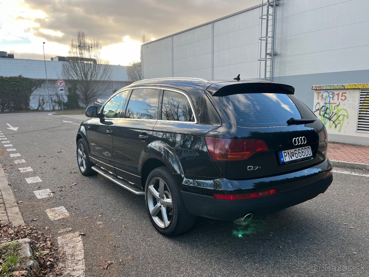 Audi Q7 - 7