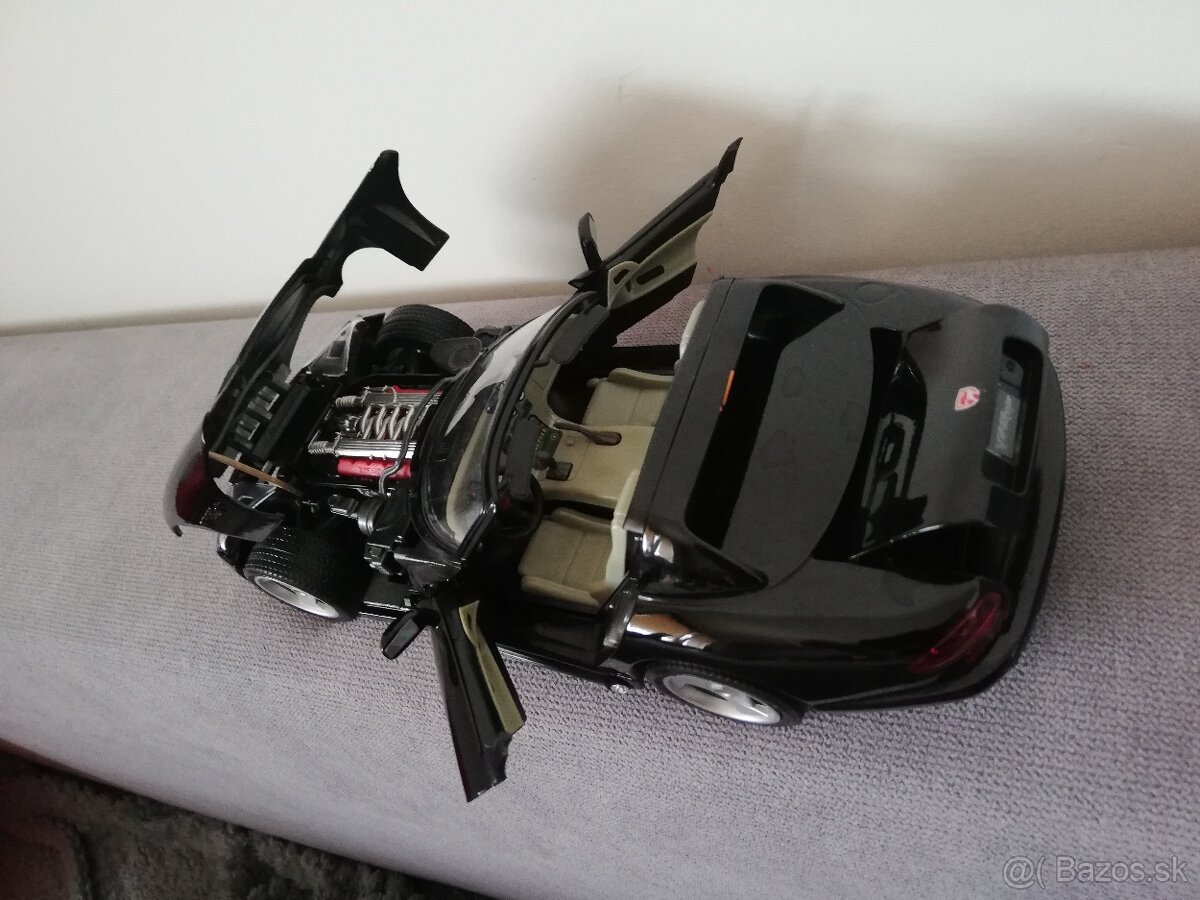 1:18 DODGE Viper Bburago - 7