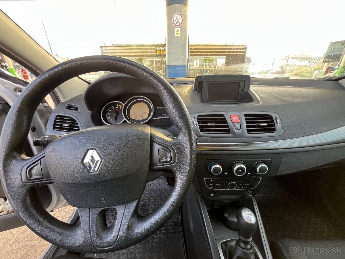 Renault Megane Grandtour 1.6 benzin - 7