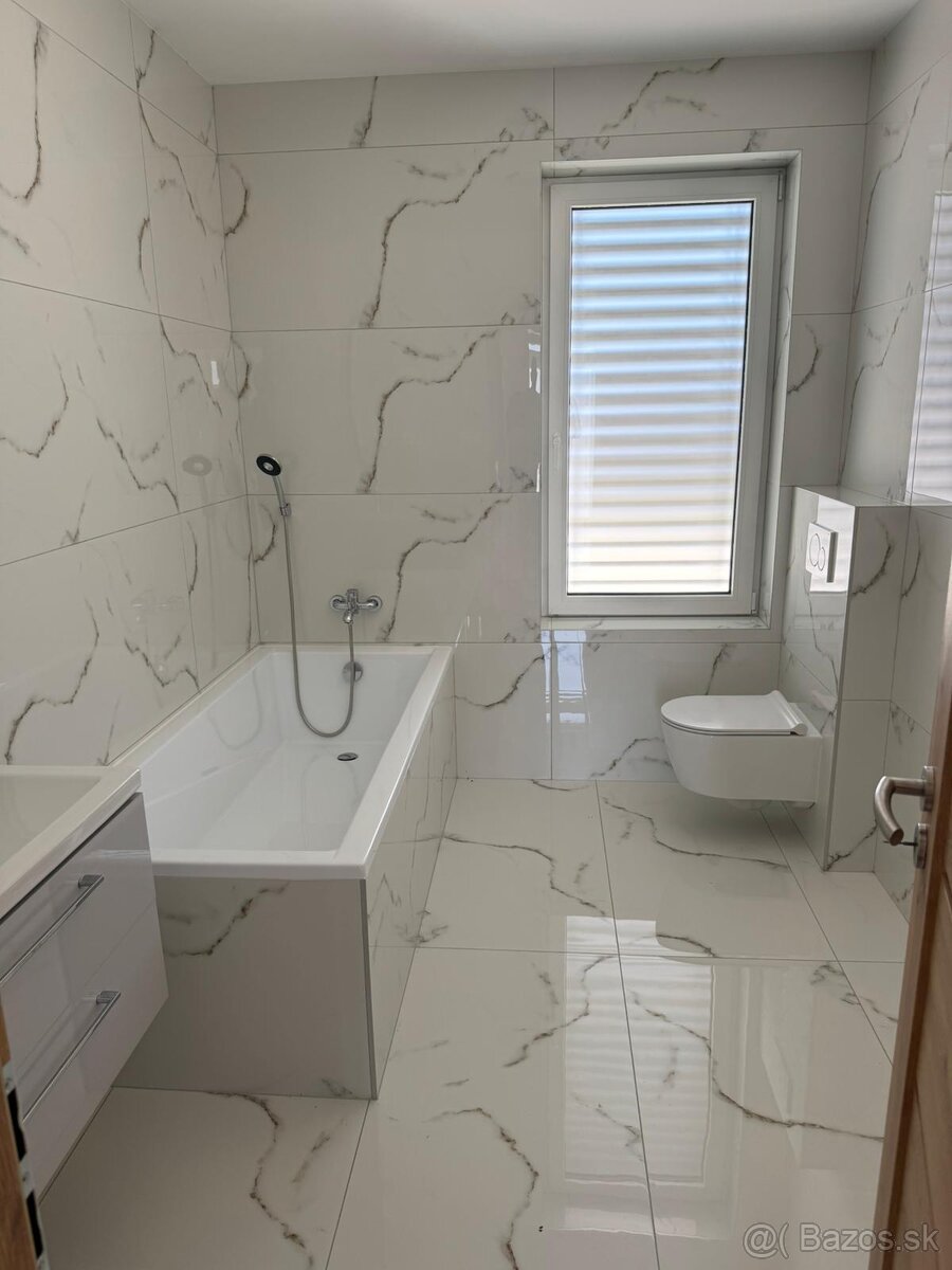 NOVOSTAVBA 4 IZBOVÉHO RODINNÉHO DOMU V ŠTANDARDE, A0+ - 7