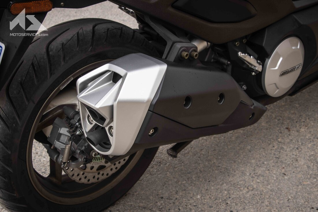 Skúter Kymco CV3 550i ABS - stačí vodičák na osobné auto "B - 7