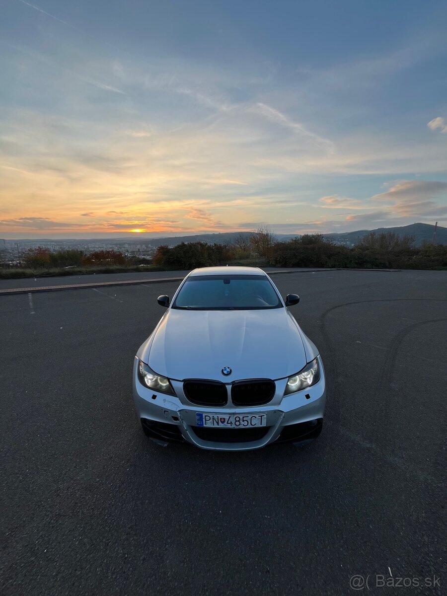 E90 330i - 7
