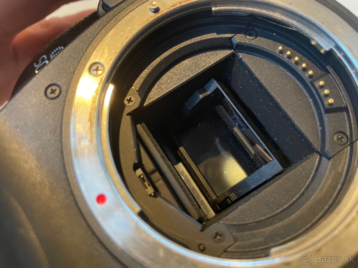 Canon EOS 7D Mark II DSLR telo + nabíjačka, 2 baterky - 7