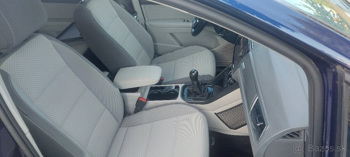VW Touran Comfortline - 7