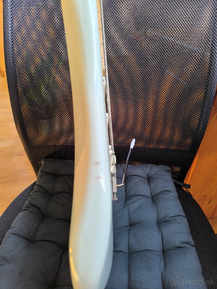 Predám Squier DeLuxe Stratocaster - 7