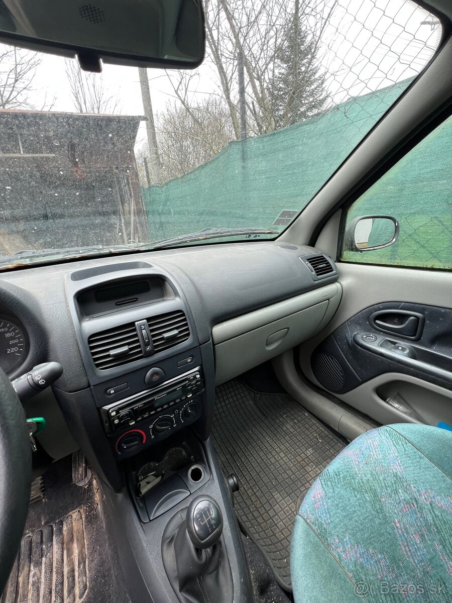 Renault Clio 1.5dCi - 7
