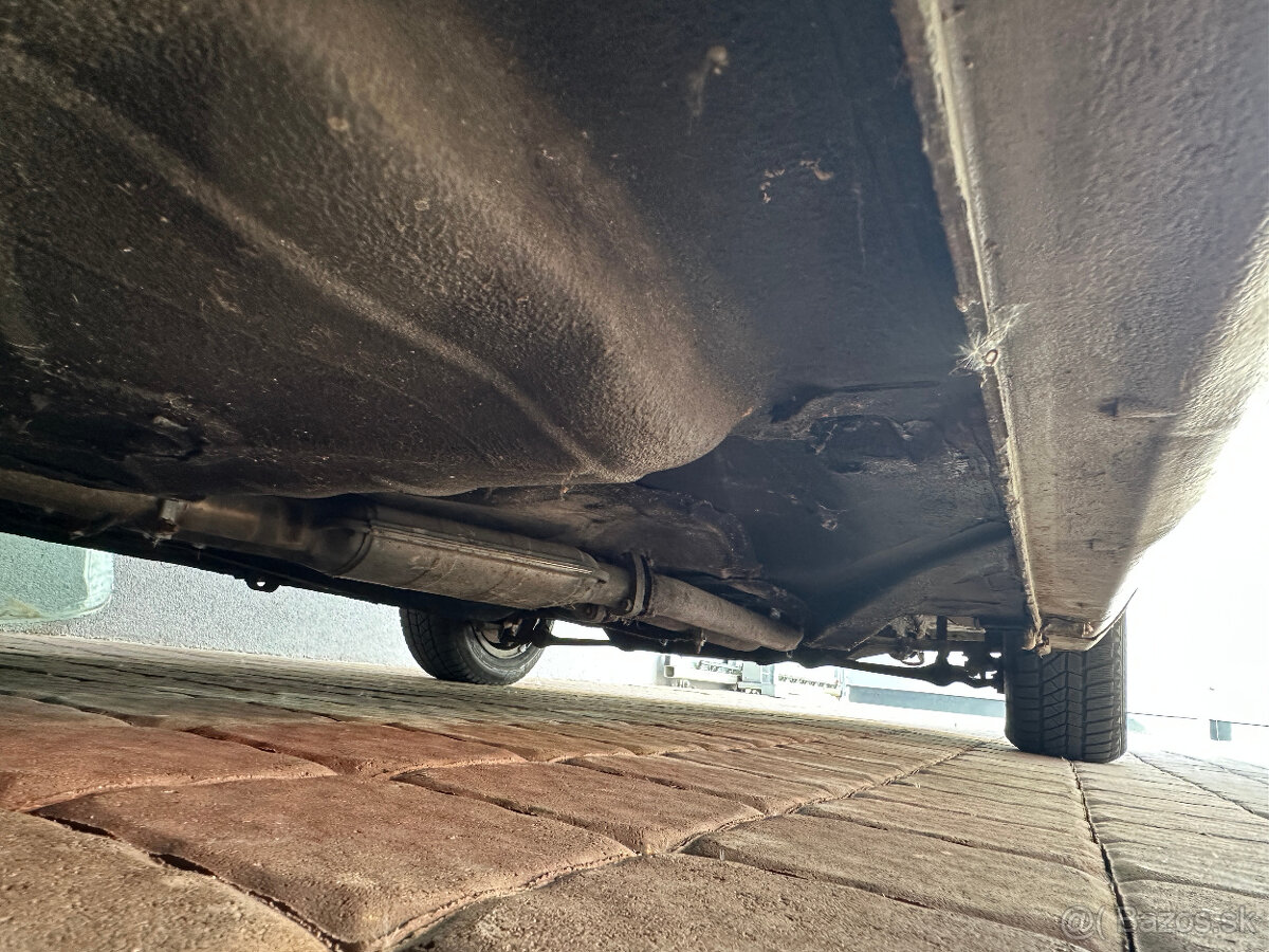 BMW 7 E23 728i pred face pojizdne - 7