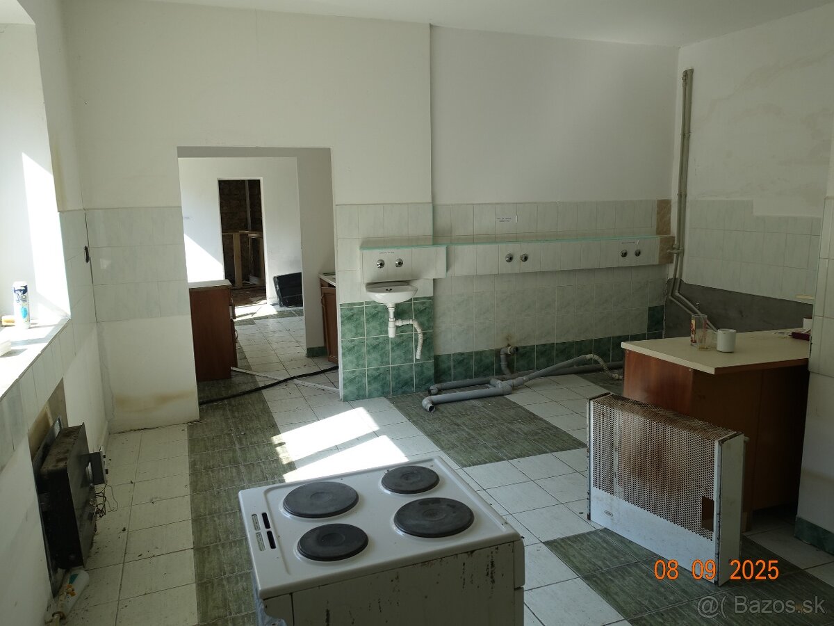 Rod. dom (Reštaurácia), Hlavná 36/38, Strážne, okr. Trebišov - 7