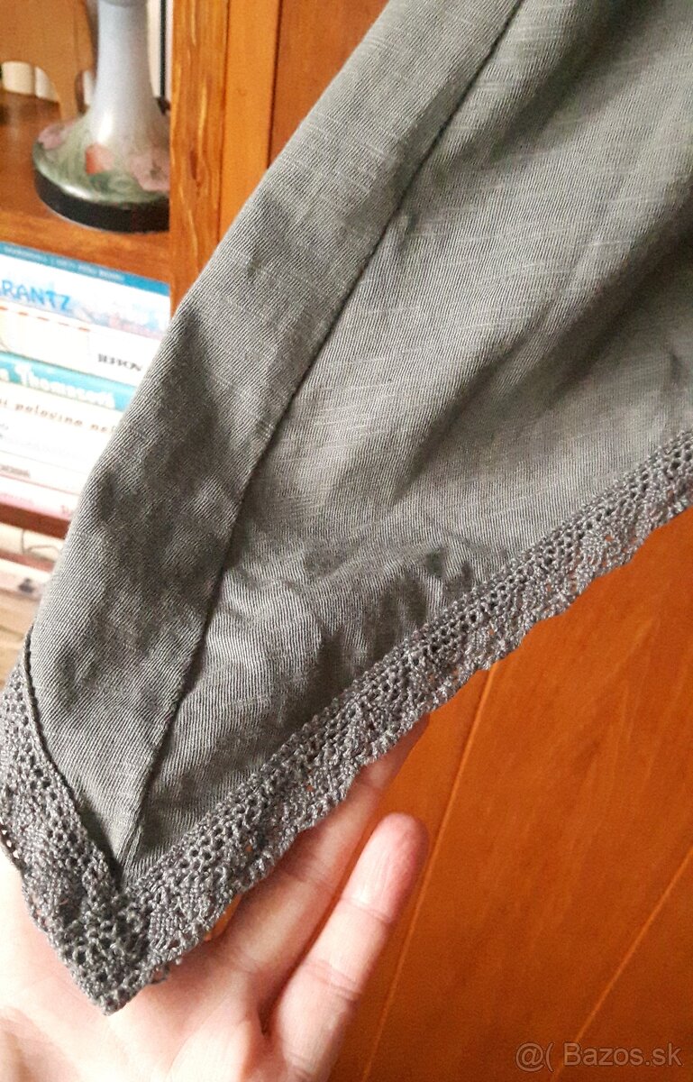 Pekná madeirová vestička - 7