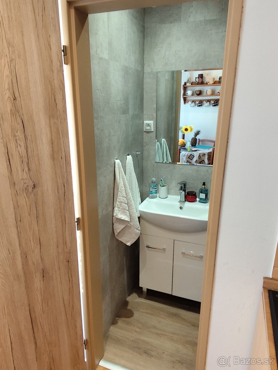 Predám 2 izbový byt - 7