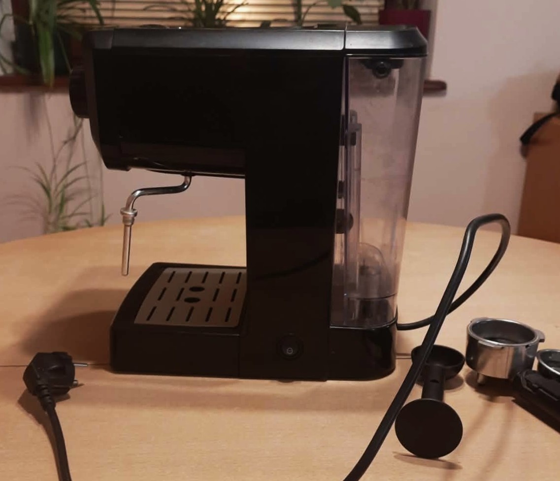 Predám pákový kávovar ECG - ESP20101 Espresso - 7