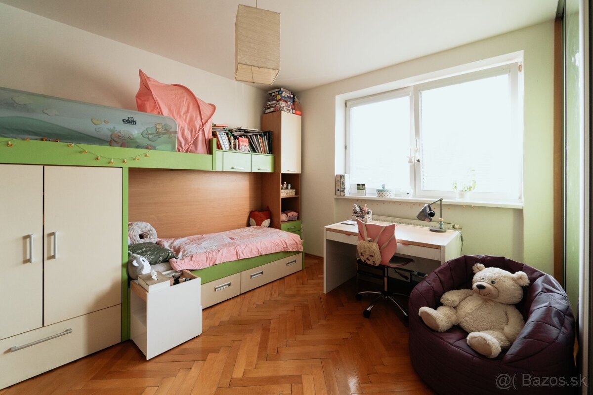 BYTOVÝ DOM - Topoľčany, Tovarnícka ul. - 7