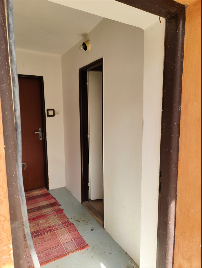 RD v HLOHOVCI - tichá lokalita, rovinatý pozemok - 7