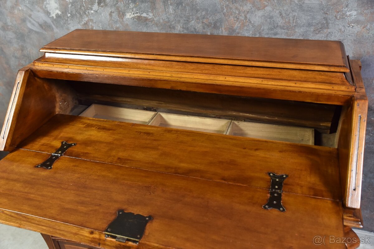 ORECHOVÝ SEKRETÁRIK – PO RENOVÁCII, - 7