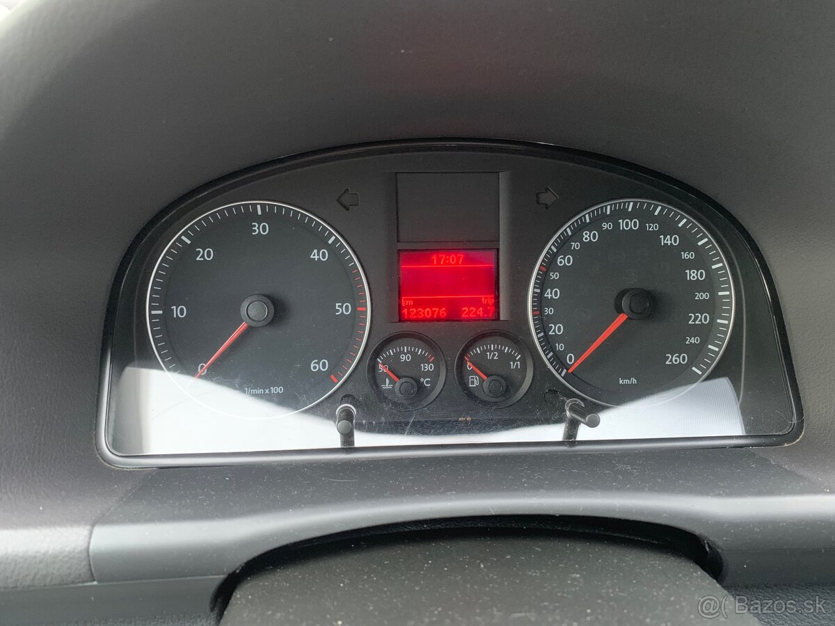 VW Touran 1.9 TDI, 77 kW, 5 miestny, 2006, naj. 123.000 km - 7