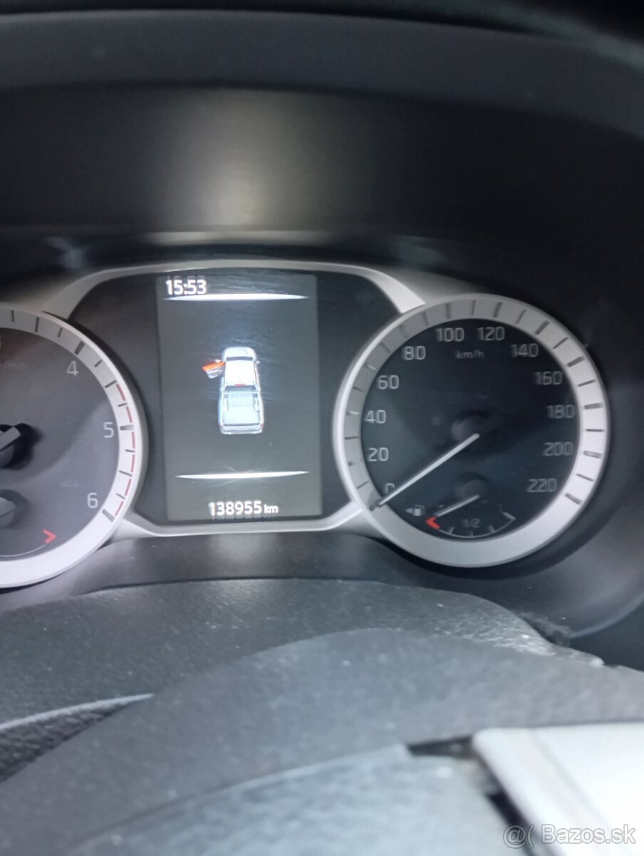 Nissan Navara TREK1 - 7