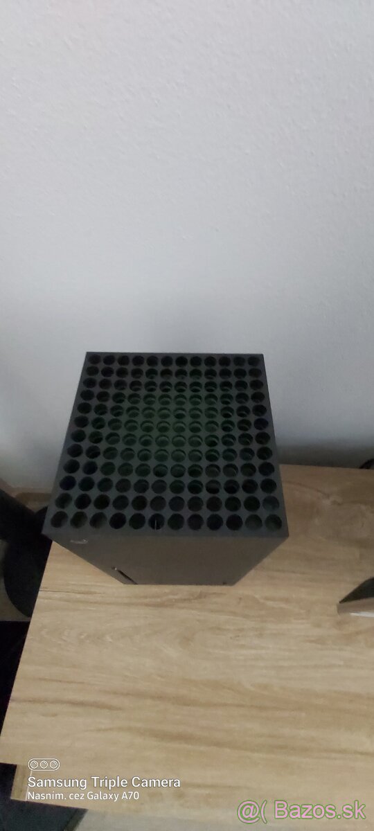 Xbox Series X + 2 ovládače + nabíjacia stanica + Blue-ray - 7