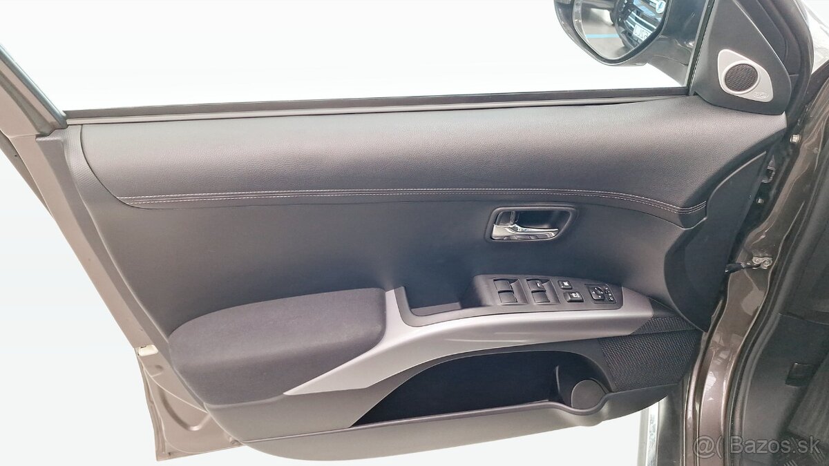 Mitsubishi Outlander - 7