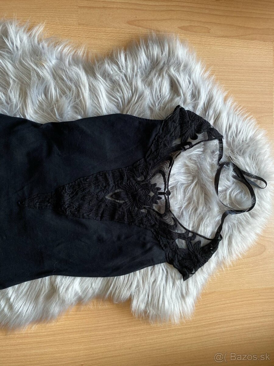 3x čierne body - 7
