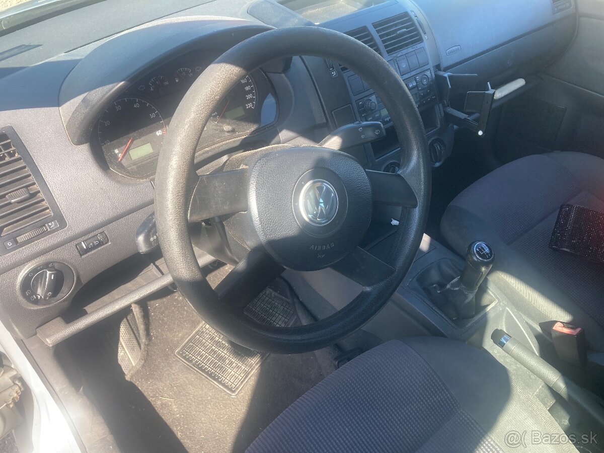 Volkswagen Polo - 7